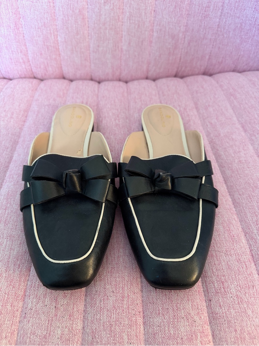 Bandolino Black Bow-Trim Slip-On Mules with Cream Piping